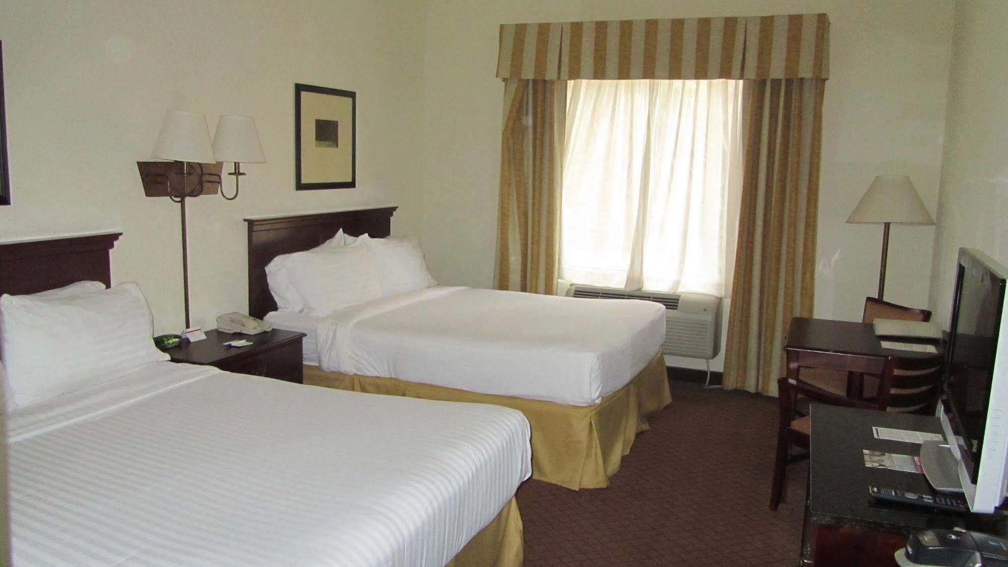 Holiday Inn Express Hotel And Suites Weslaco By Ihg Εξωτερικό φωτογραφία