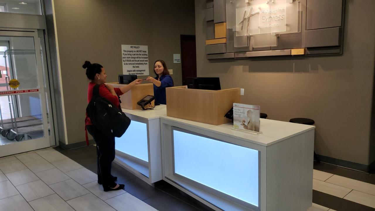 Holiday Inn Express Hotel And Suites Weslaco By Ihg Εξωτερικό φωτογραφία