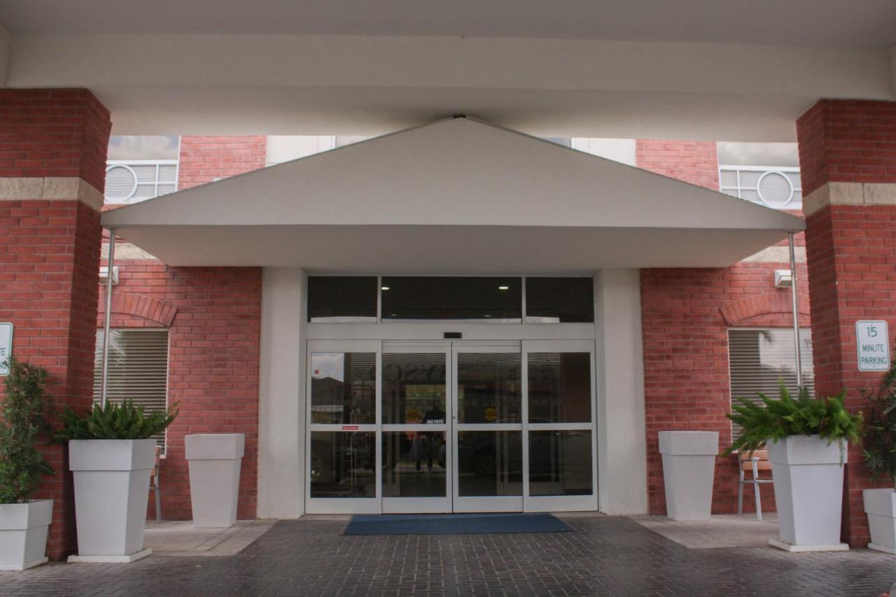 Holiday Inn Express Hotel And Suites Weslaco By Ihg Εξωτερικό φωτογραφία